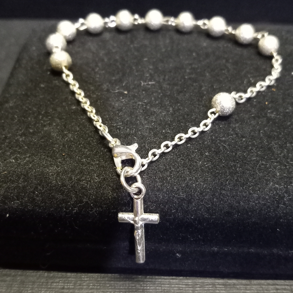Silver tone Rosary Bead bracelet w/cross